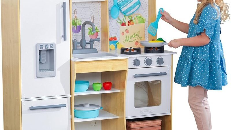 Cuisine Enfant en Bois : Mon Test Complet de 6 Mois (+ 3 Erreurs à Éviter)